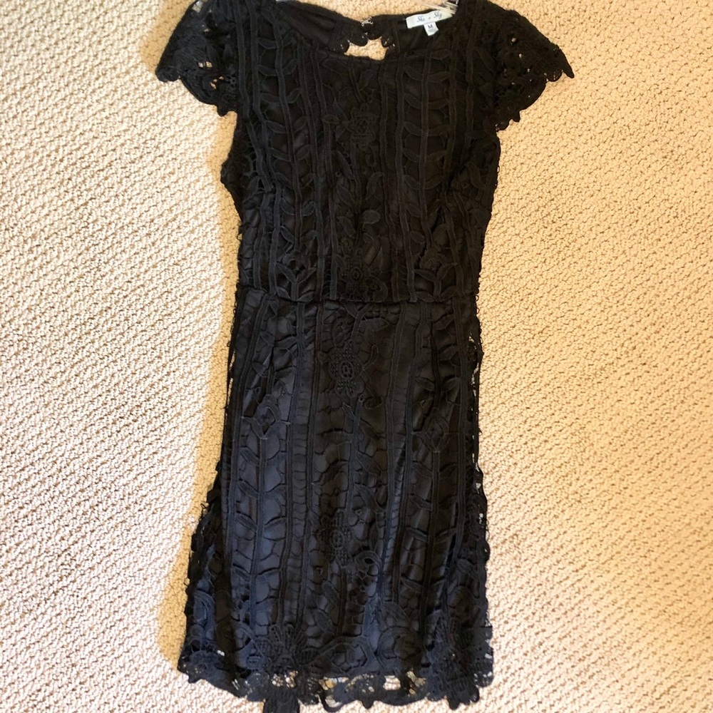 Fitted Black Lace Dress
